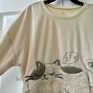 Cream Cat Graphic Sweatshirt/Pajama Top